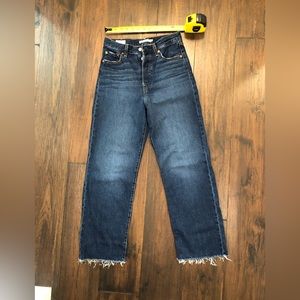 Levis Ribcage ankle 26x29. Worn once washed once. Never dried.
